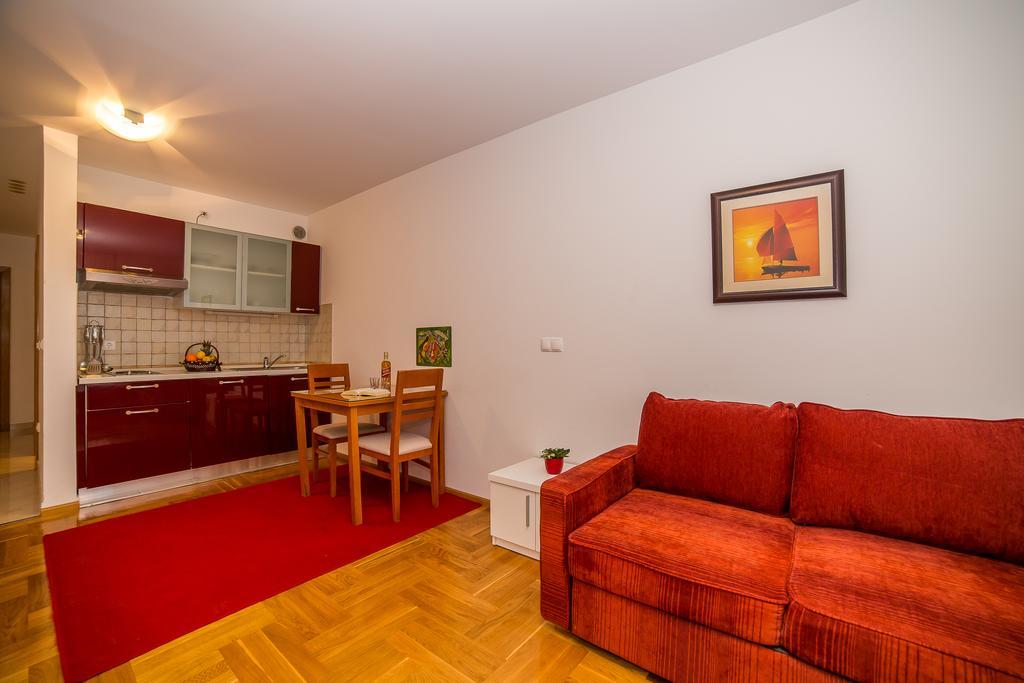 Apartments Kristina Makarska Ruang foto